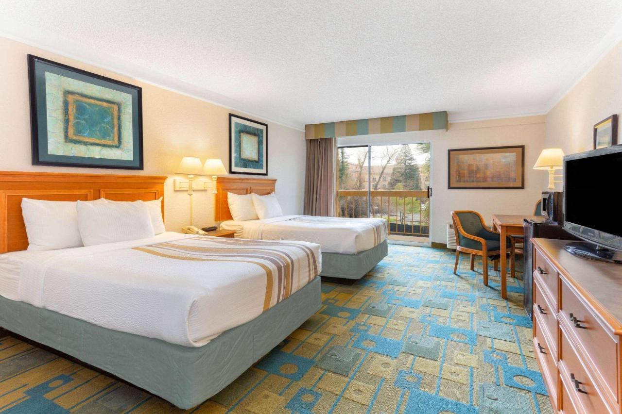 Hotel La Quinta By Wyndham Redding Exteriér fotografie