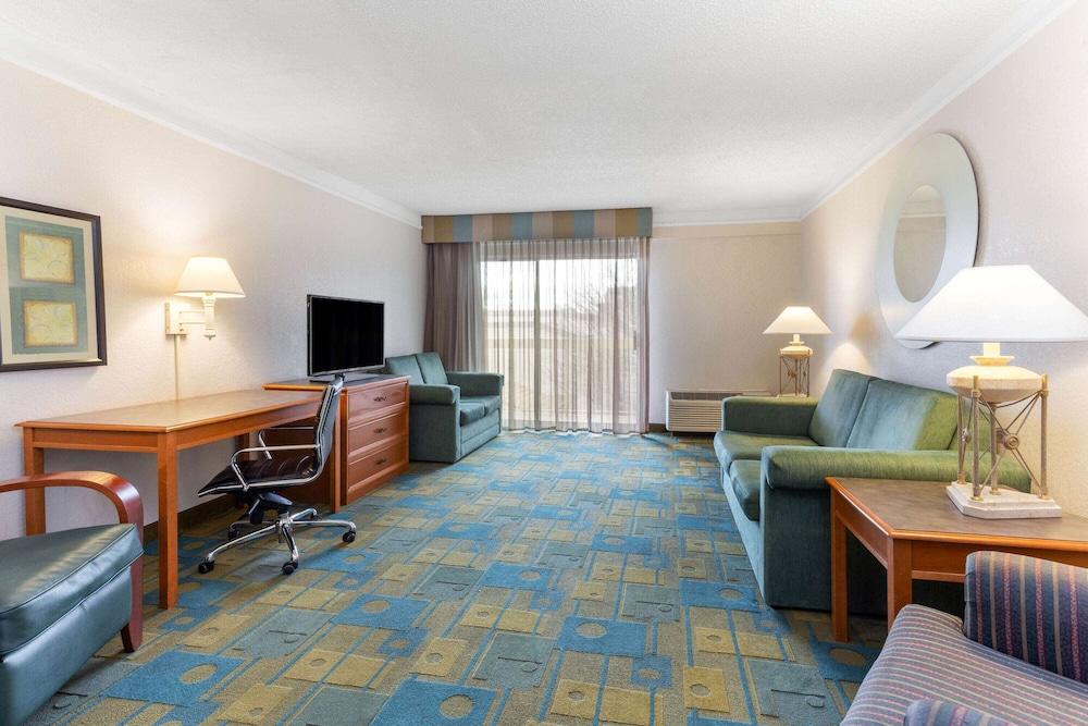 Hotel La Quinta By Wyndham Redding Exteriér fotografie